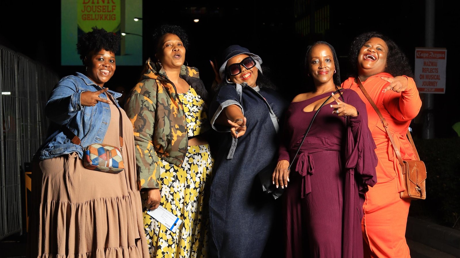 {"remix_data":[],"remix_entry_point":"challenges","source_tags":[],"origin":"unknown","total_draw_time":0,"total_draw_actions":0,"layers_used":0,"brushes_used":0,"photos_added":0,"total_editor_actions":{},"tools_used":{"transform":1},"is_sticker":false,"edited_since_last_sticker_save":true,"containsFTESticker":false}