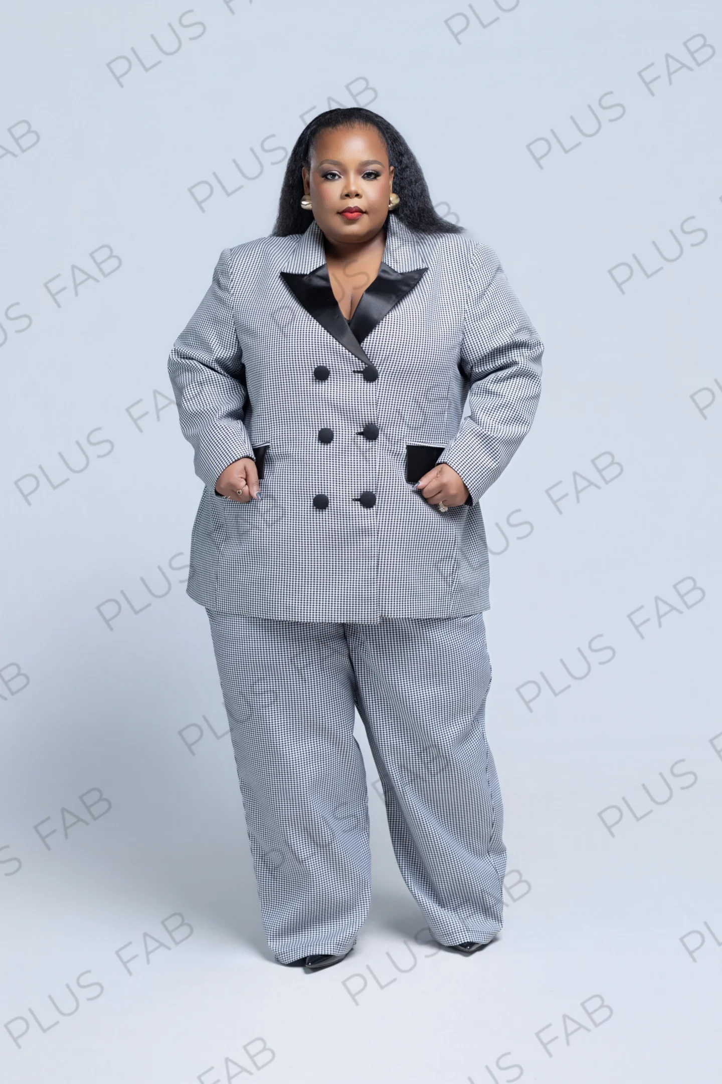 Double Breast Suit Monochrome